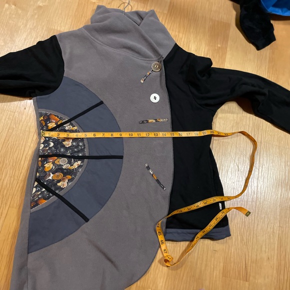 Leopards and Roses Fleece Herringbone Jacquard Jacket size Large - Picture 7 of 8